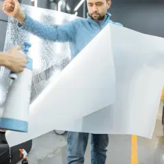 Folia satynowa do druku – właściwości, zastosowanie i porady