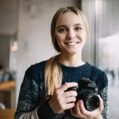 Ile zarabia fotograf weselny? Poznaj prawdziwe zarobki w Polsce