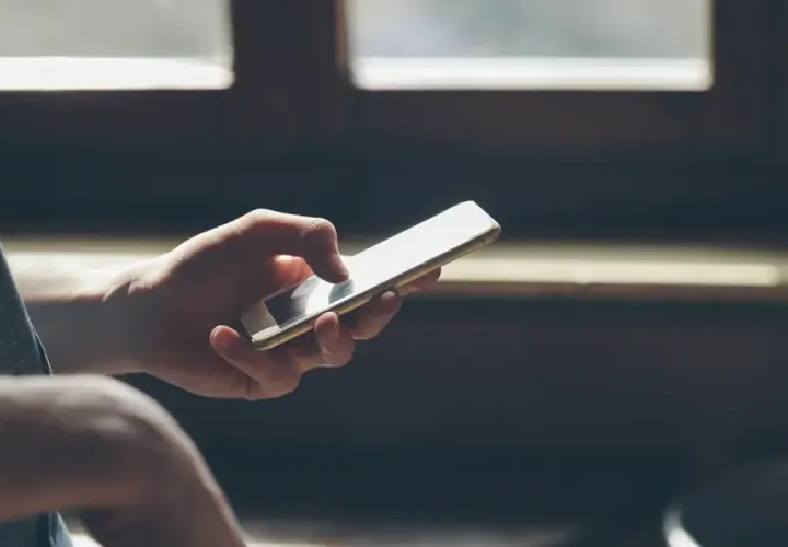 Jak sprawdzić aparat w telefonie i uniknąć problemów z jakością zdjęć
