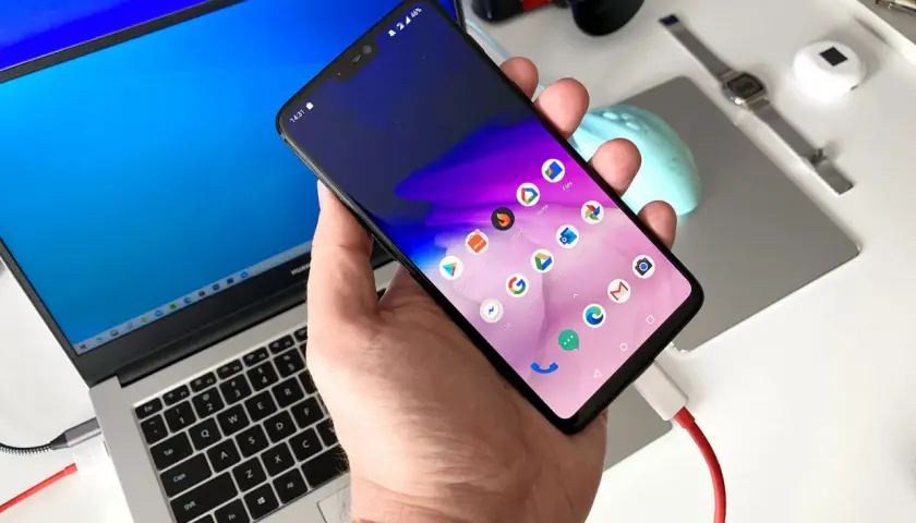 Jak zgrać zdjęcia z aparatu na telefon - proste metody i porady