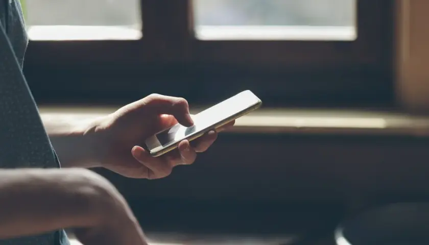 Jak sprawdzić aparat w telefonie i uniknąć problemów z jakością zdjęć