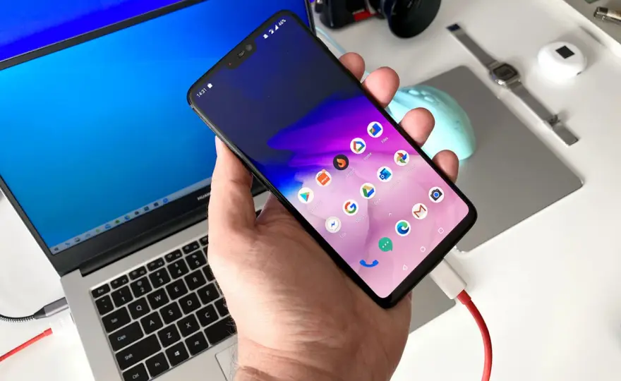 Jak zgrać zdjęcia z aparatu na telefon - proste metody i porady