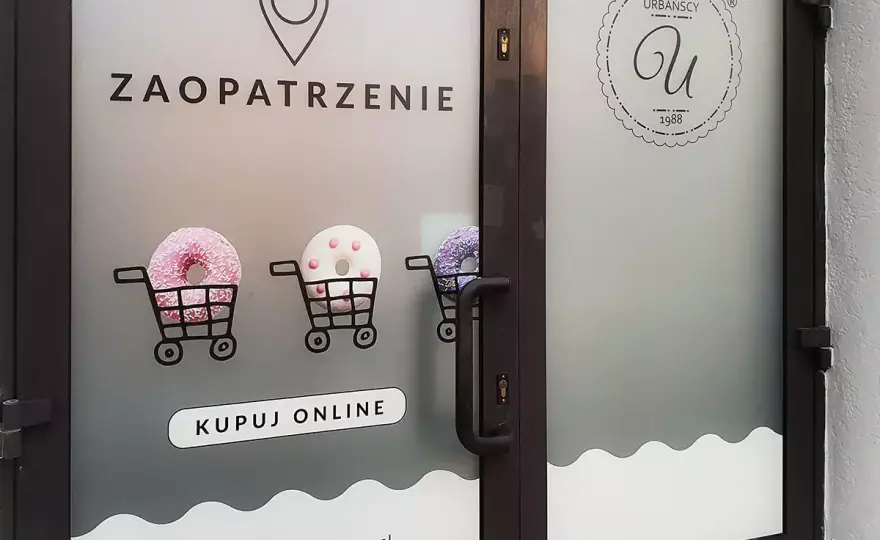 Folia druk ścienna: wybór idealnej folii do dekoracji i reklamy