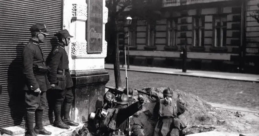 Dlaczego wybijano szyby niektórych warszawskich fotografów w czasie okupacji?